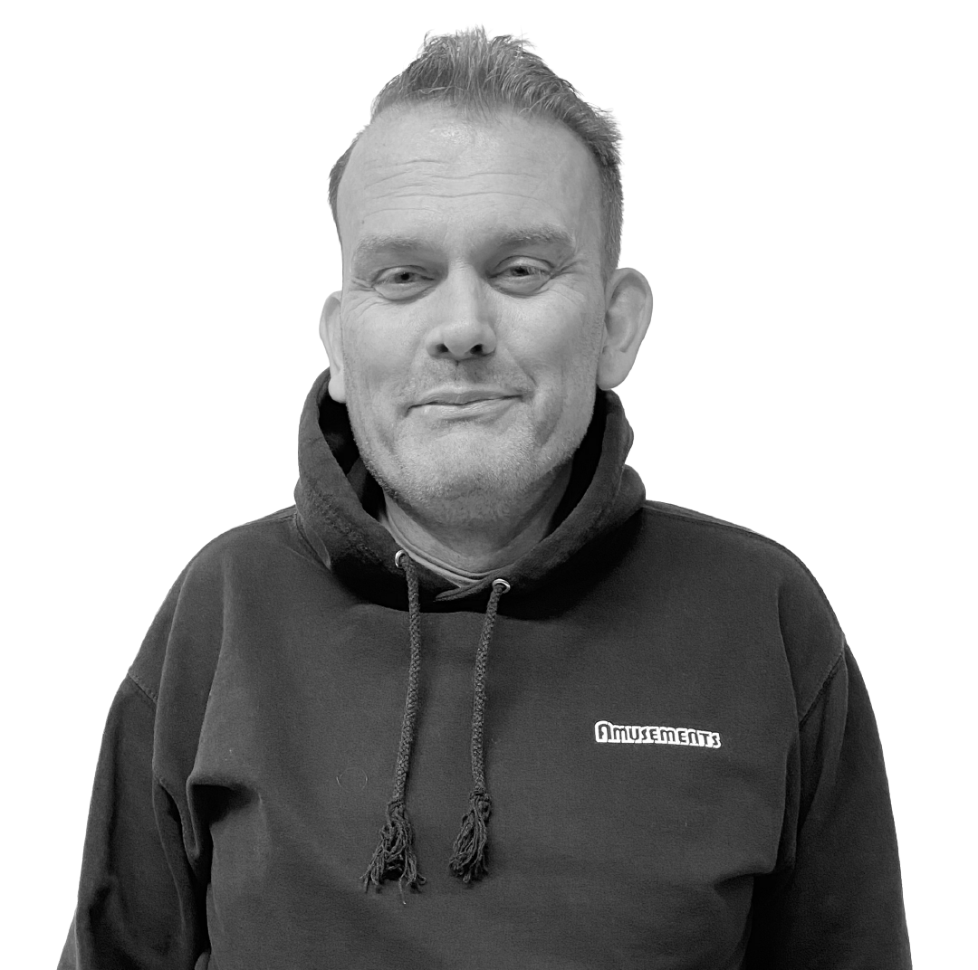 Ollie Paris / Site Technician